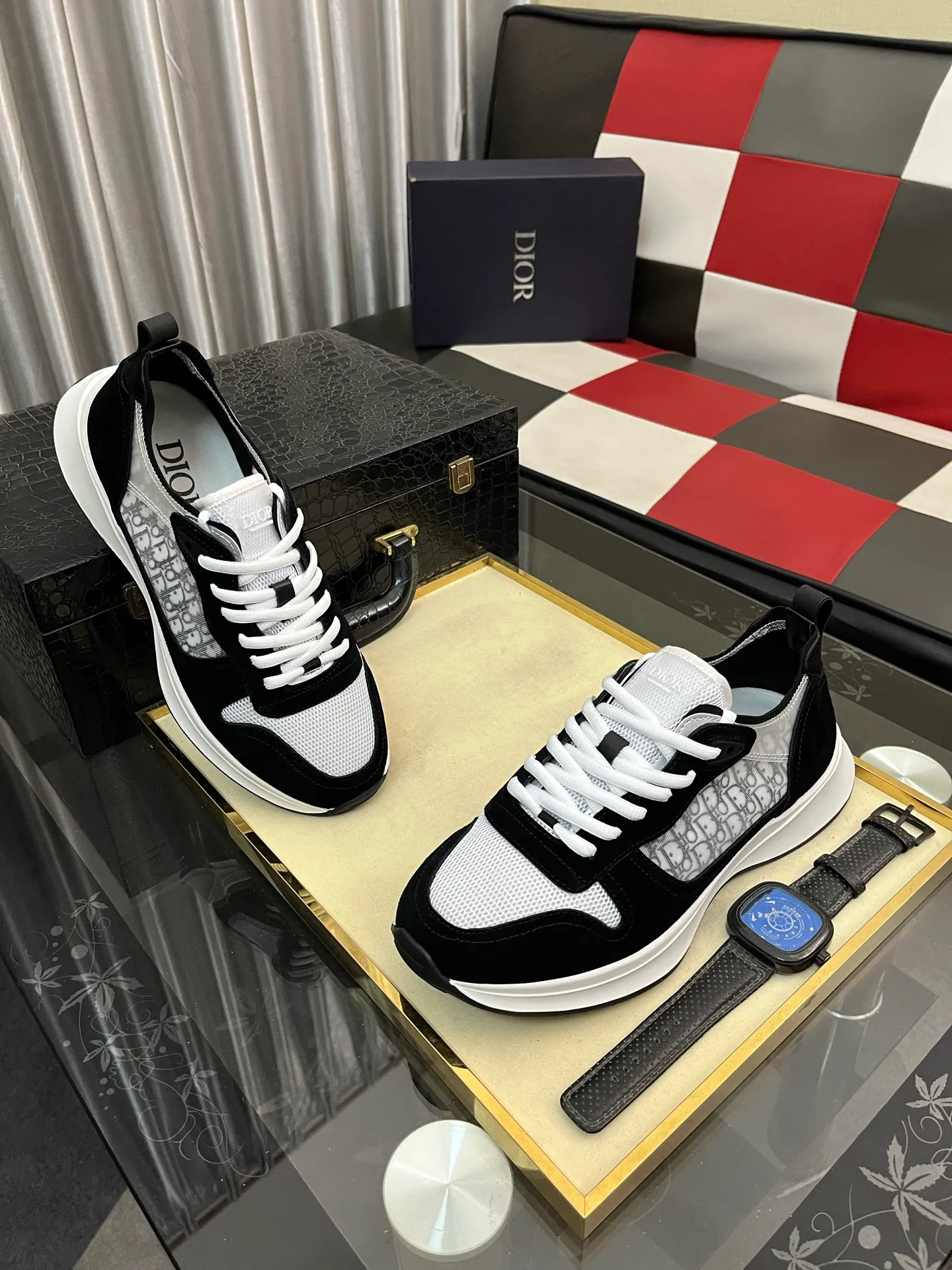 Men's shoes💰: 360⌚️⌚️[Dior] Dior's new men's genuine leather casual shoes, the highest version on the market, any comparison is welcome🆚! The original leather has excellent texture and is super high-end! Fetal sheep net lining imported from Italy, removable pad! Luxurious materials and fine workmanship, highly recommended! Code number: 38-444️⃣Colors available